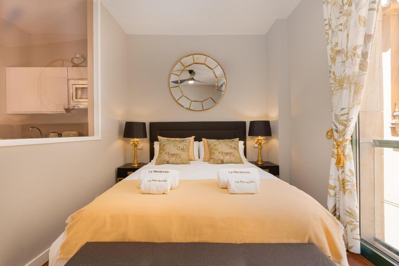 C31 Deluxe Apartment Into Cathedral Square Málaga Extérieur photo