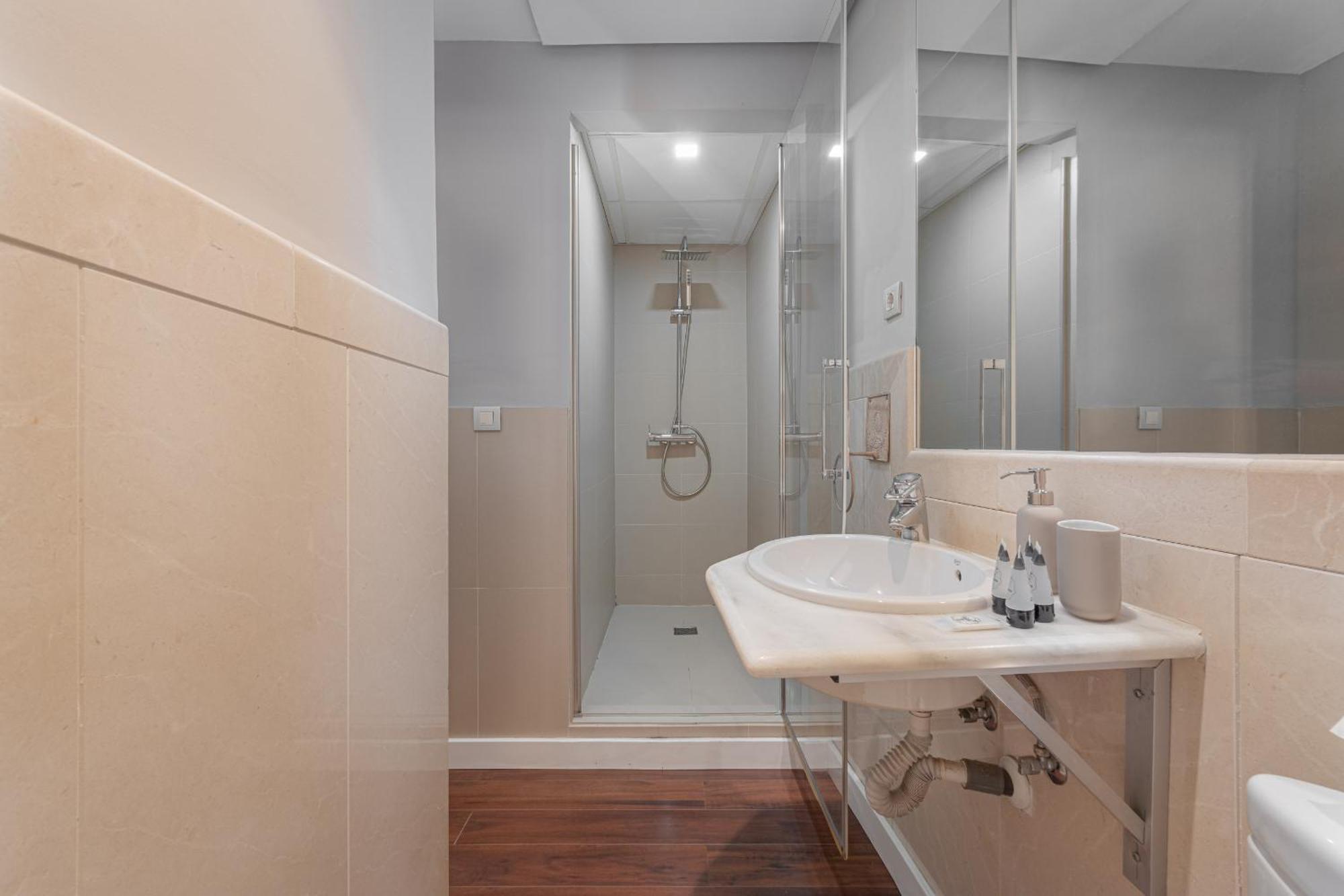 C31 Deluxe Apartment Into Cathedral Square Málaga Extérieur photo